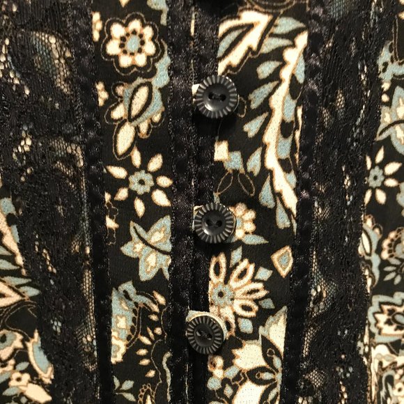 Blouse with lace detail - Picture 4 of 6